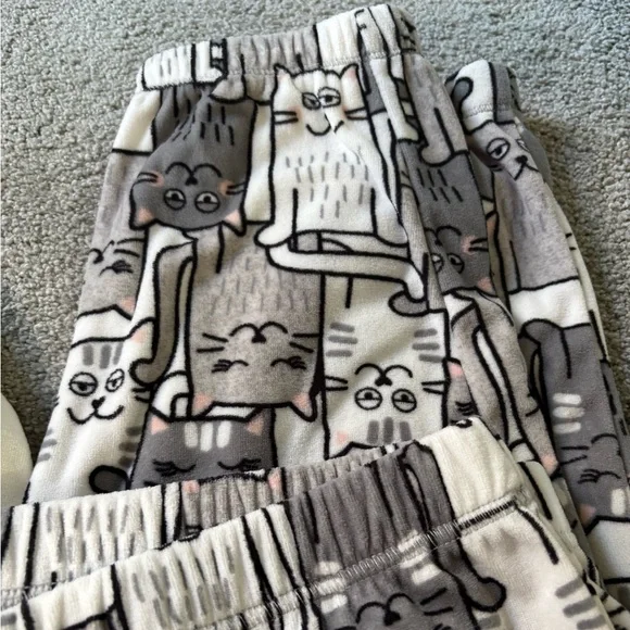 Cat Naps Women’s winter pajama set. Size M - Picture 3 of 5